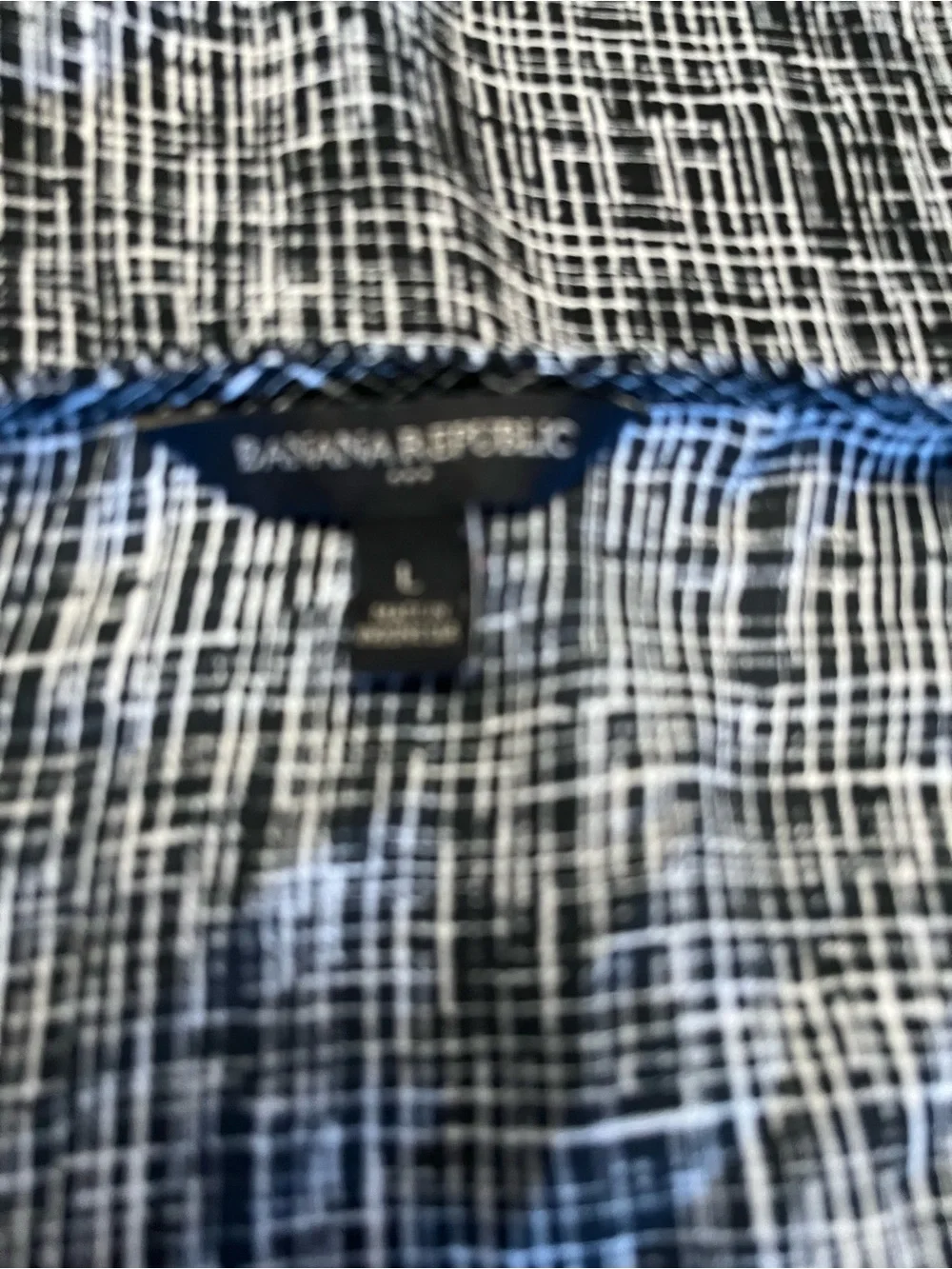 Banana Republic Black and White Crosshatch Sleeveless Top - Picture 3 of 3